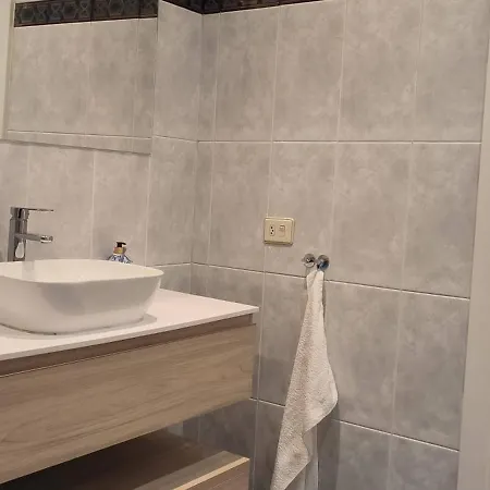 Zabala Conoce Desde Dentro - Free Parking *